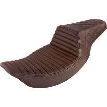 Asiento Step-Up — Marrón, Conductor 40 cm (15-3/4\"), Ancho 30,5 cm (12\"), Para depósito estándar