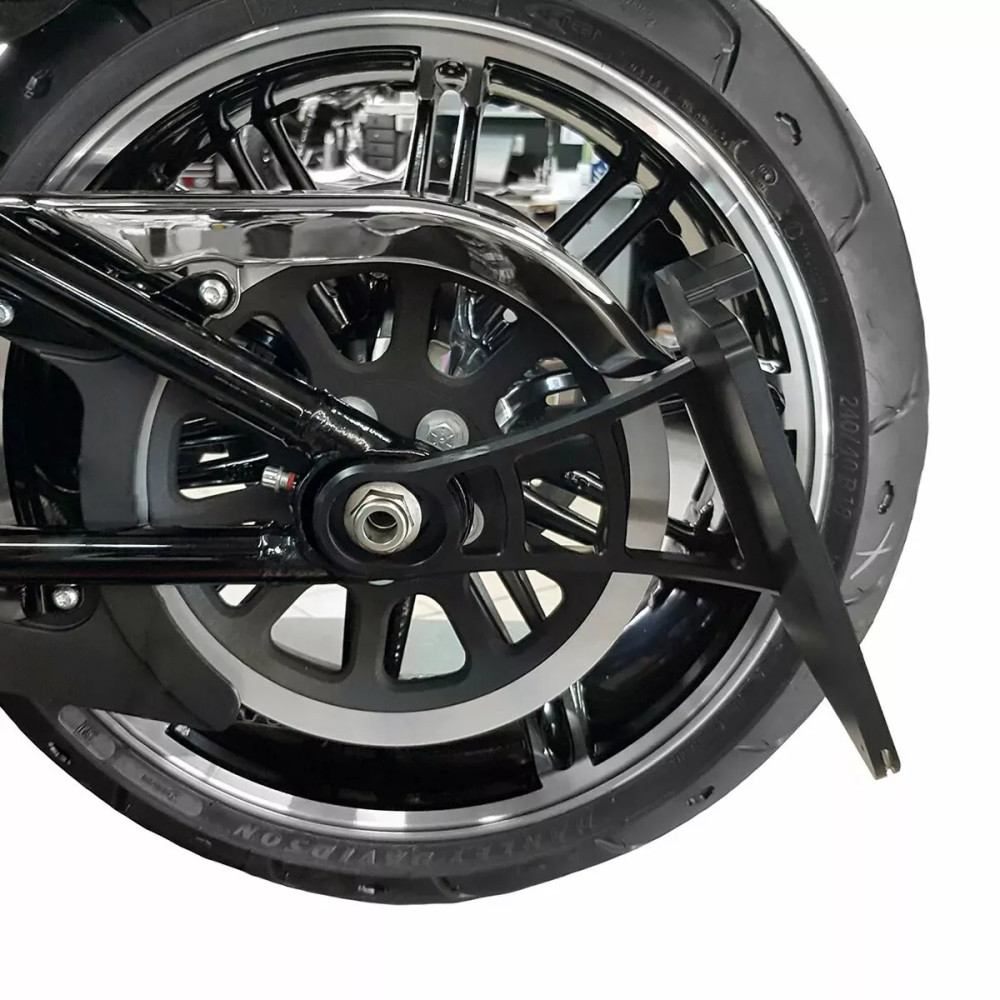 Soporte lateral para matrícula — 17.7 cm (6-31/32"), negro, Harley-Davidson
