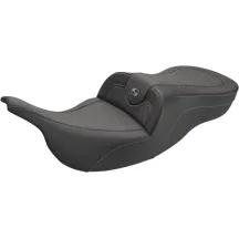 Asiento Roadsofa™ de fibra de carbono — Conductor 43 cm (17 in), Ancho 37 cm (14.5 in), Largo total 84 cm (33 in), Negro