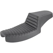 Asiento Step-Up — 38 cm conductor, 73.5 cm total, depósito estándar, negro