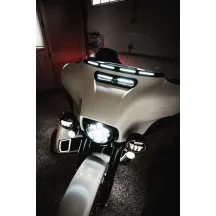 Inserciones de luz ámbar/blanco para carenado inferior — Harley Davidson®, ámbar y blanco