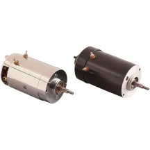 El generador "Great" — 12 V, 10 A, cromo