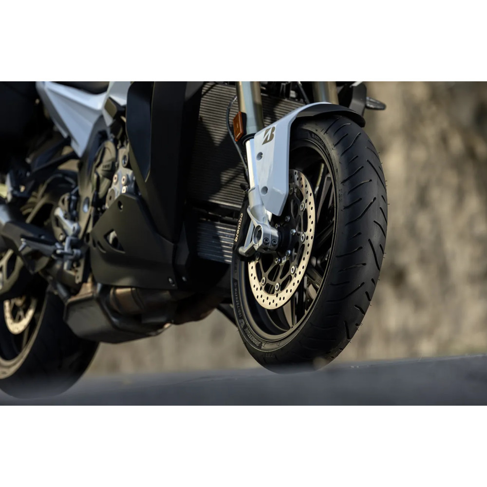 T33 Tire — 120/70ZR18, Front, Blackwall
