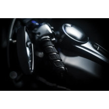 Kinetic™ Grips