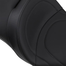 Asiento de Touring de Cuero 2-Up Compatible con Respaldo — Costura Suave