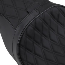 Asiento touring de cuero 2 plazas perfil bajo con posición adelantada — Largo total 77.5 cm, conductor 38 cm, pasajero 31.8 cm, 