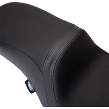 Asiento Performance Predator 2-Up — 30" de largo, 11-3/4" ancho conductor, 9" ancho pasajero, negro