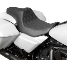 Asiento Predator III — 2 plazas, 12" ancho delantero, 30" largo, Negro