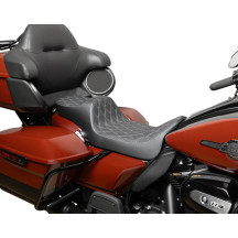 Asiento Extended Reach Predator III — 29 cm (11-1/2") de ancho, 77.5 cm (30-1/2") de largo, Negro, Plata