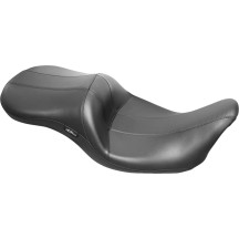 Asiento Maverick — 78 cm (30-3/4") largo total, 38 cm (15") ancho conductor, HR negro con incrustación de fibra de carbono