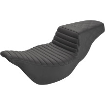 Asientos Step-Up de alcance extendido — 17" conductor, 30" total, compatible con depósito estándar, negro