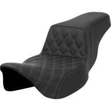 Asiento Lattice Stitch Step-Up — 40.5 cm largo x 29 cm ancho, negro