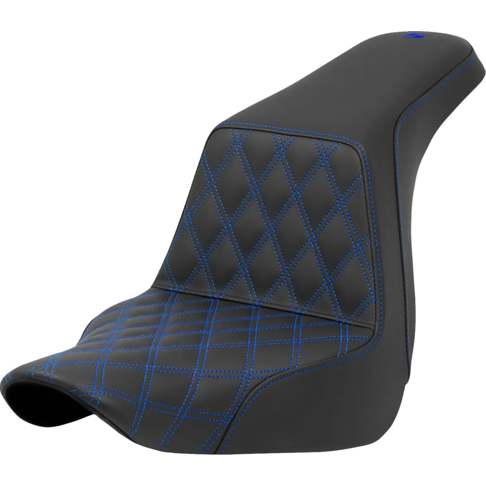 Asiento Step-Up con puntada de rejilla — Largo total 73 cm (28-3/4"), Conductor 36 cm (14-1/4"), Negro