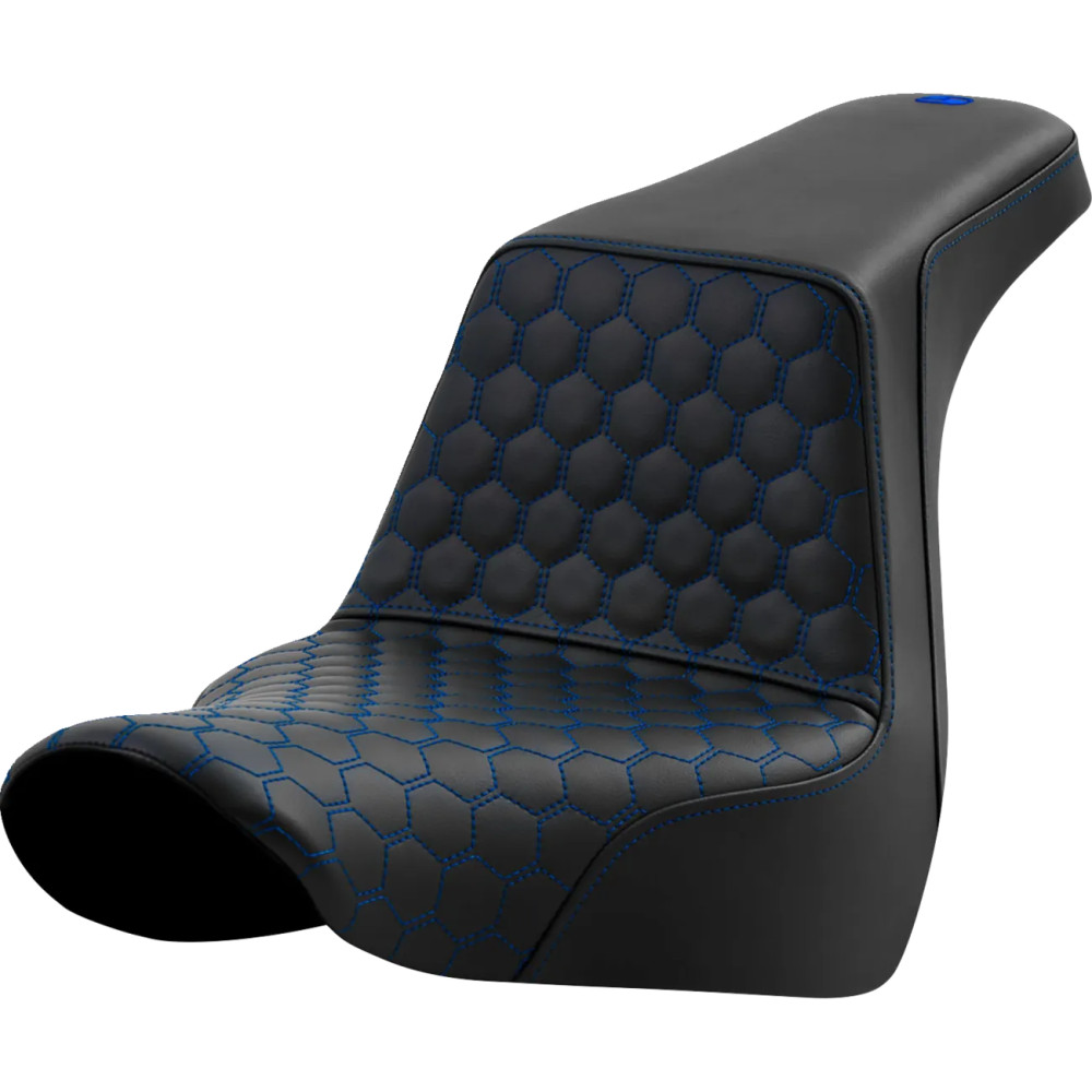 Honeycomb Step-Up Seat — 73 cm (28-3/4") overall length, 30.5 cm (12") driver width, Black