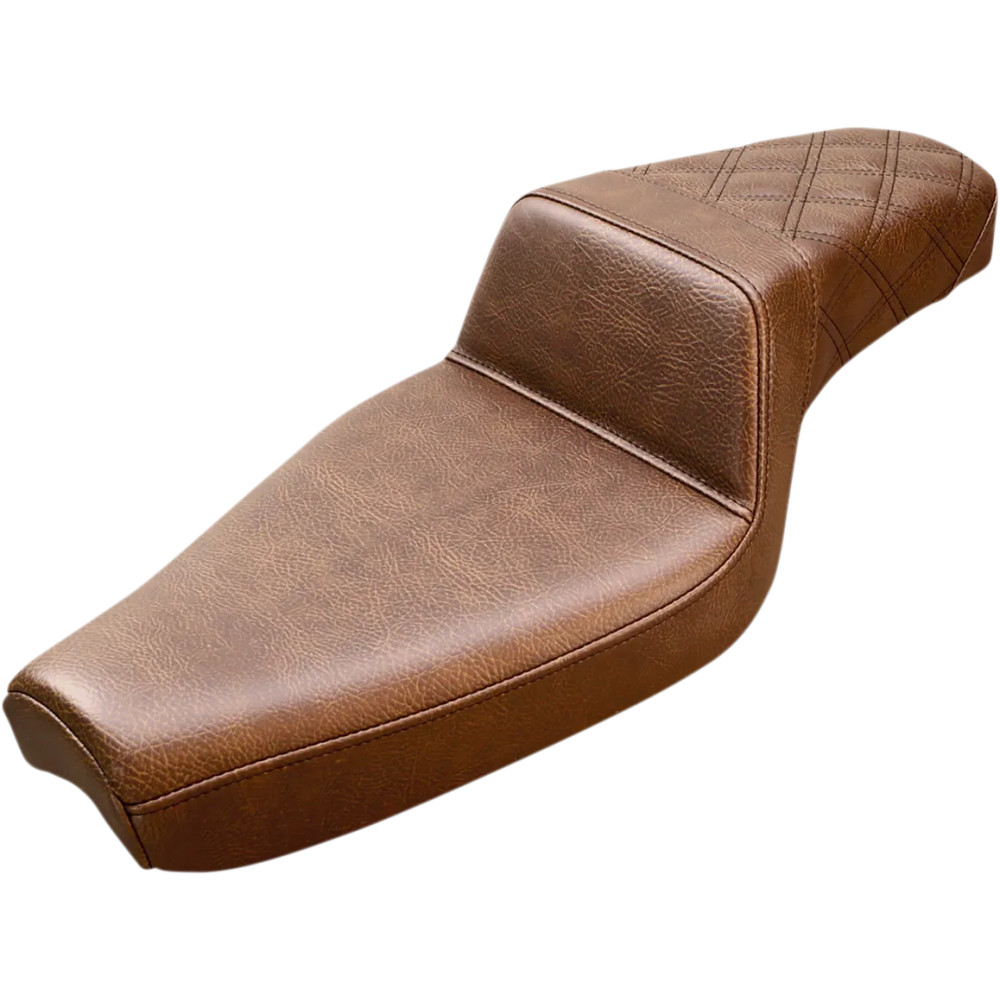 Asiento Elevado — Costura en Rejilla Trasera