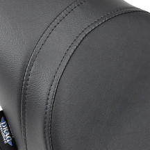 Asiento Predator — 66.5 cm (26-1/4") total, conductor 38 cm (15") x 25.5 cm (10"), negro