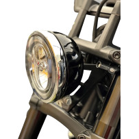 Soporte de faro — 5-3/4" estilo Bates, negro con acabado en polvo, para Harley-Davidson®