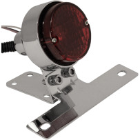 Piloto trasero con soporte de matrícula — 57,2 mm (2-1/4"), 12 V, 23/3 W, lente roja