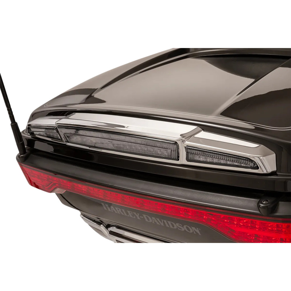 Luz de maletero Streak con tecnología Lightstrike™