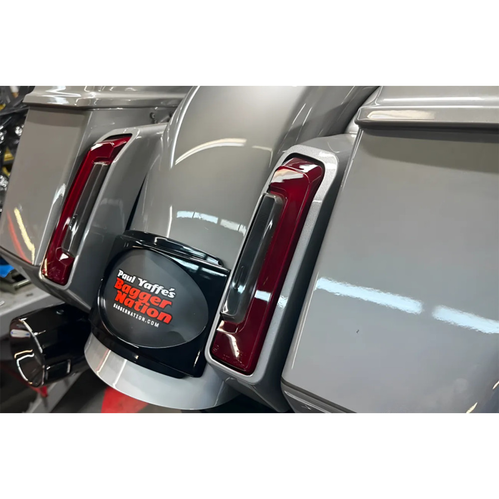 Marco de placa Stealth III — negro, guardabarros trasero