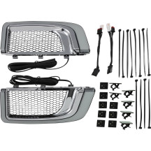 Inserciones inferiores de rejilla del carenado Tracer LED — par, acabado cromado