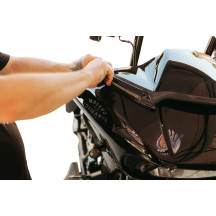 Moldura de parabrisas Genesis® 4 Dynamic LED Road Glide® — Harley Davidson®, intermitente, lente ahumada, carcasa negra, LEDs ám