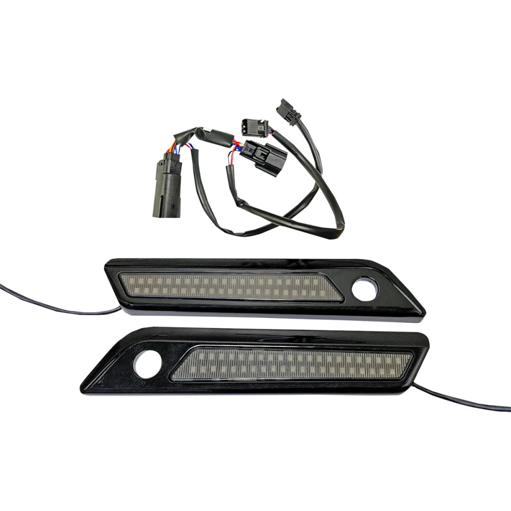 Pestillo de alforja con luces de acento bicolor — Harley Davidson®, negro, lente ahumado, ámbar/rojo