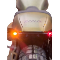 Barra de luz trasera Elypse 3 en 1 — Compatible con Harley-Davidson®, carcasa negra, LED rojo, lente ahumada