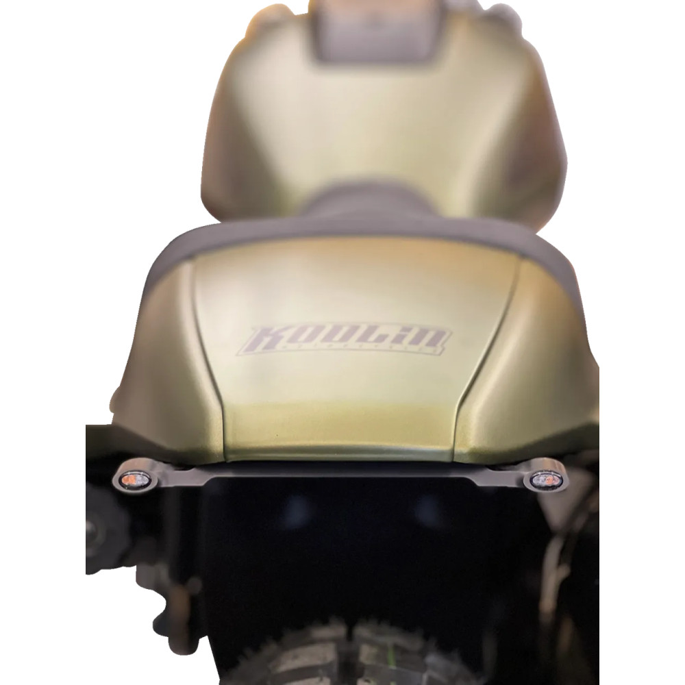 Barra de luz trasera Elypse 3 en 1 — Compatible con Harley-Davidson®, carcasa negra, LED rojo, lente ahumada