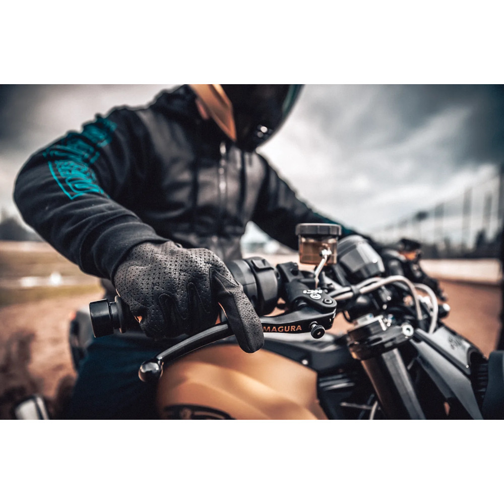 Airform™ Gloves Airform™ Gloves