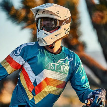 Supertech M5 Solid Helmet